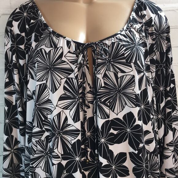 Lane Bryant Black & White Floral Print Blouse Women's‎ Size 18/20 - Picture 1 of 10
